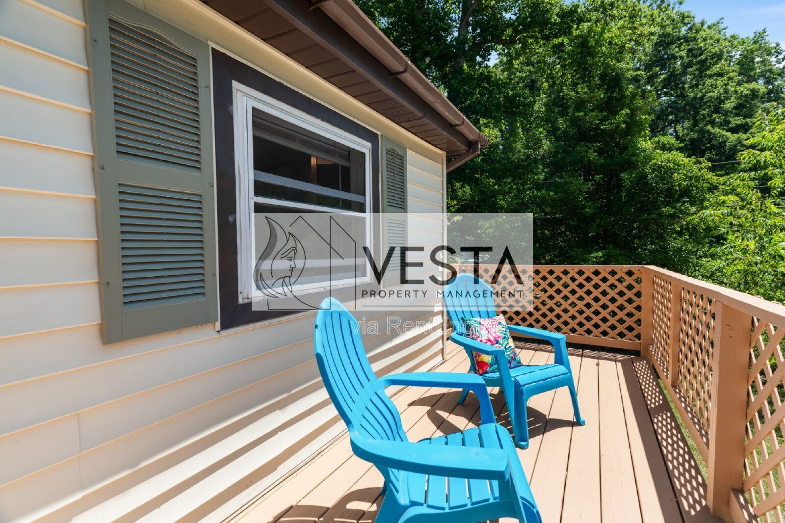 Quiet 2BR/2BA Home with Attached Garage – Swannanoa / East Asheville Area property image