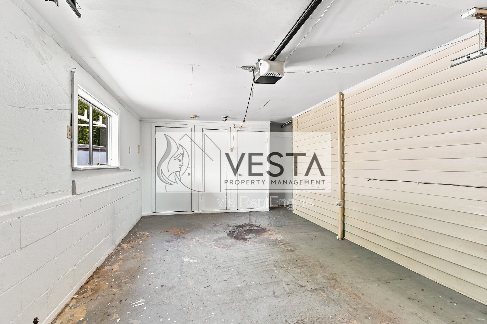 Quiet 2BR/2BA Home with Attached Garage – Swannanoa / East Asheville Area property image