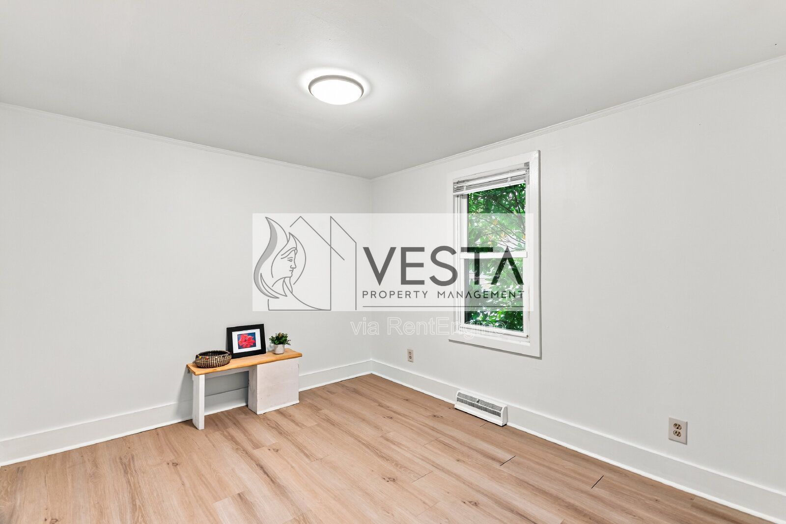 Quiet 2BR/2BA Home with Attached Garage – Swannanoa / East Asheville Area property image