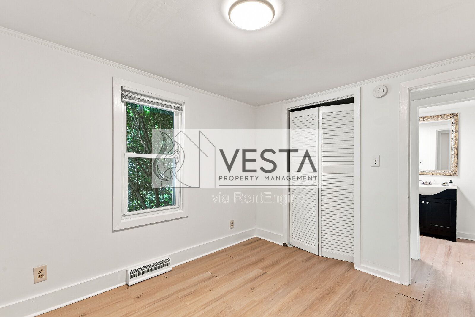 Quiet 2BR/2BA Home with Attached Garage – Swannanoa / East Asheville Area property image