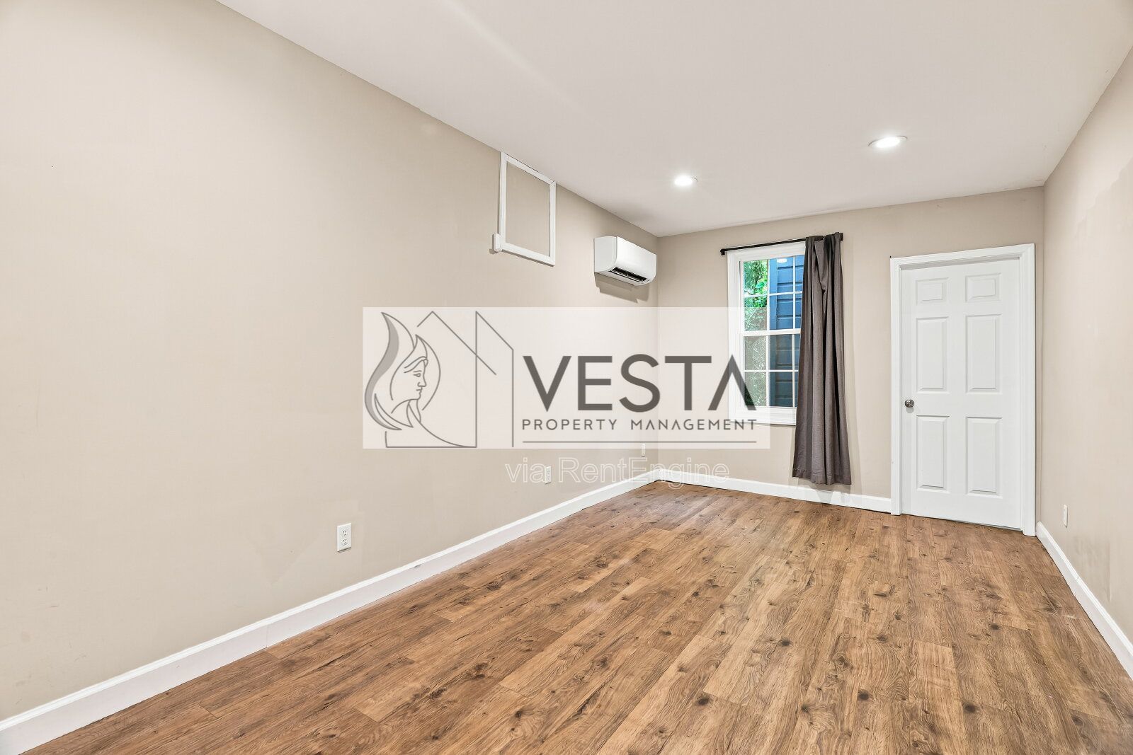 Studio Apartment - Walkable to Downtown and all of Merrimon property image