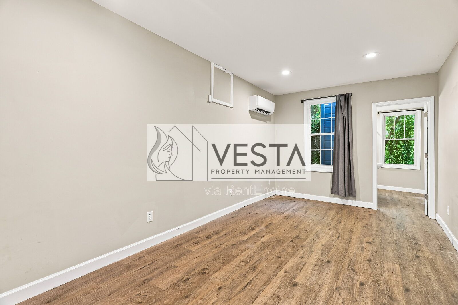 Studio Apartment - Walkable to Downtown and all of Merrimon property image