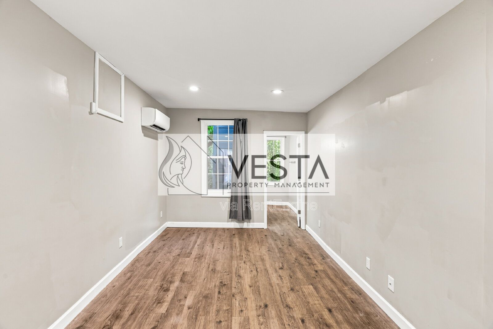 Studio Apartment - Walkable to Downtown and all of Merrimon property image