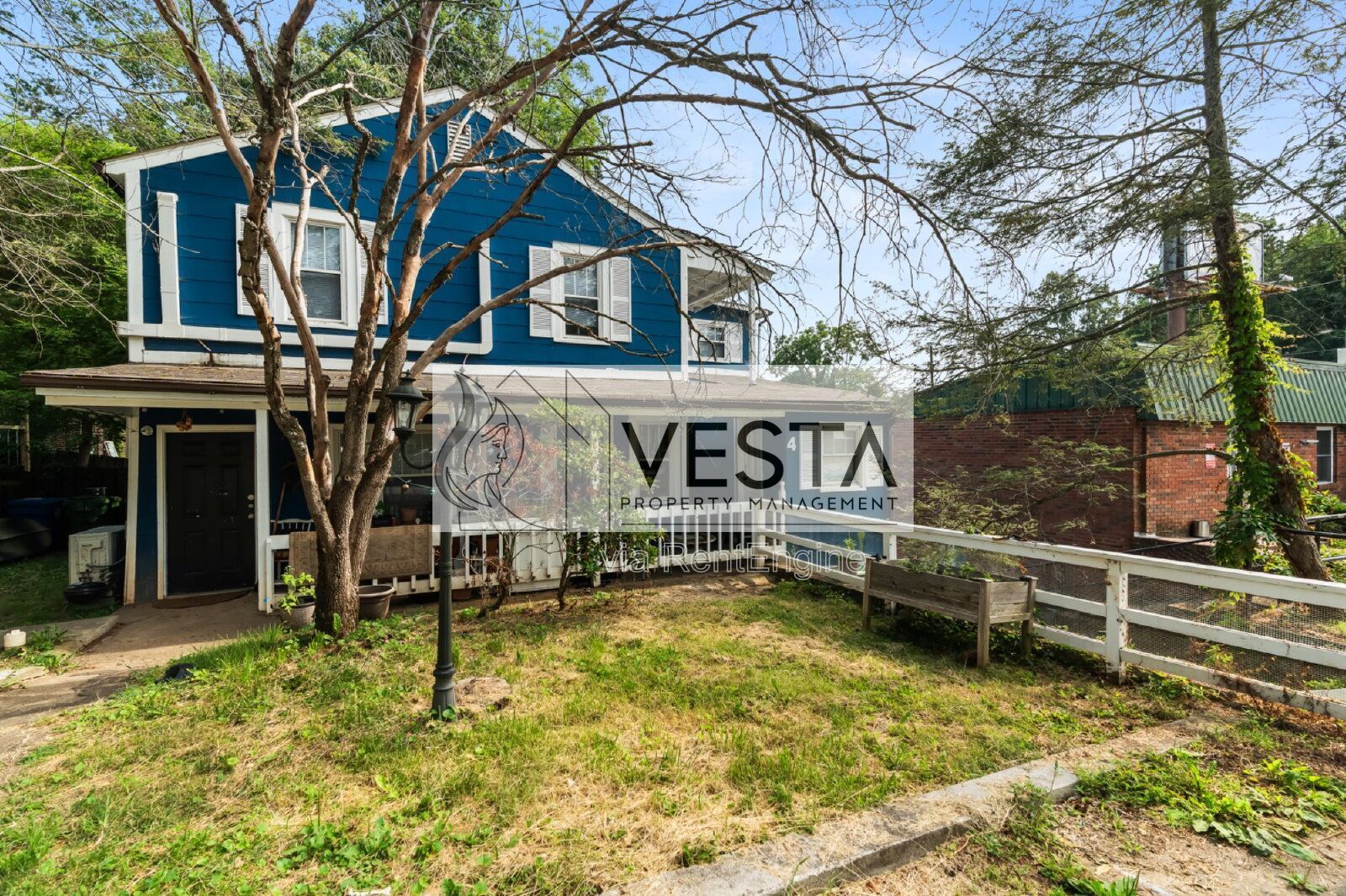 Studio Apartment - Walkable to Downtown and all of Merrimon property image