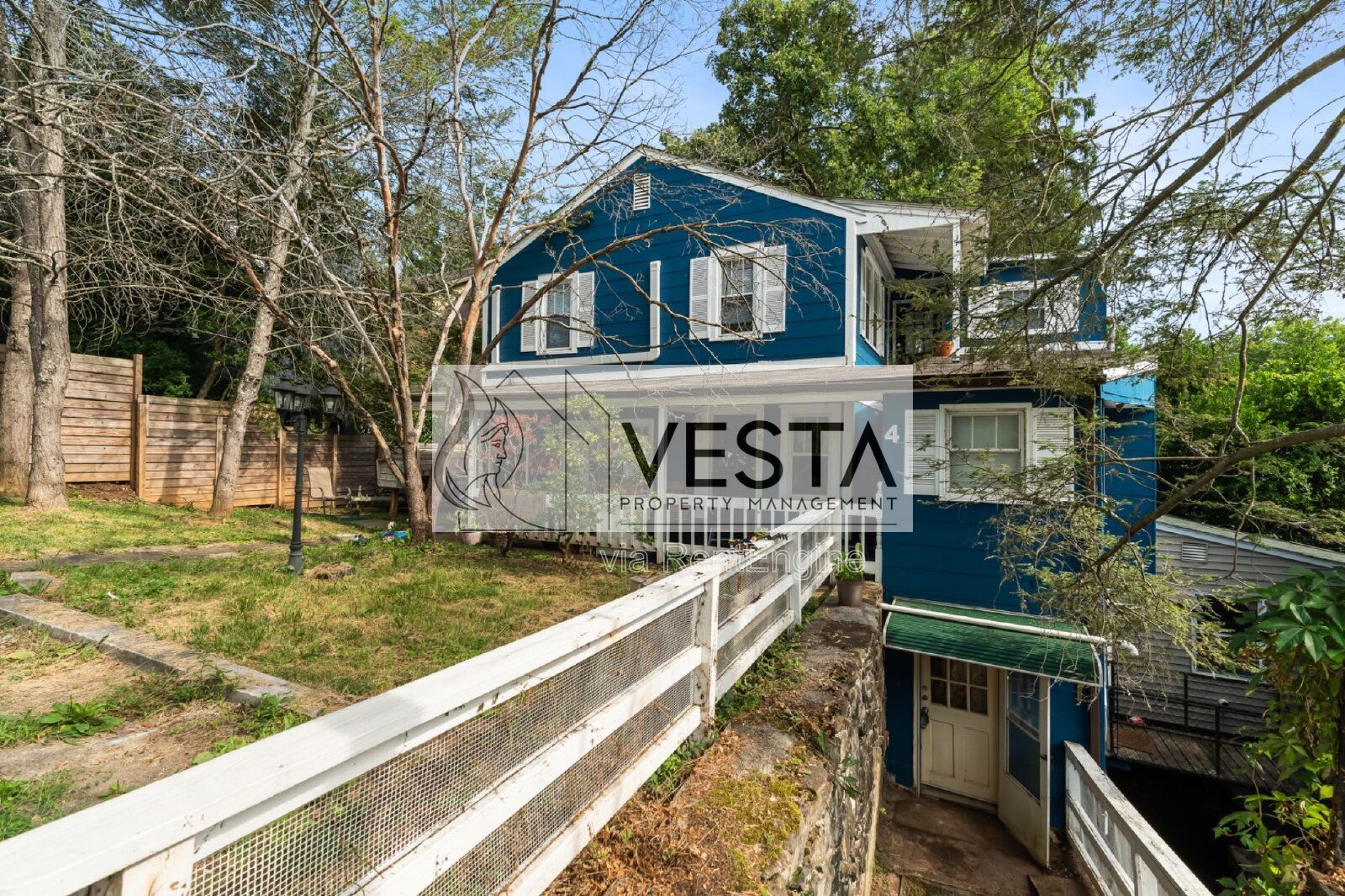 Studio Apartment - Walkable to Downtown and all of Merrimon property image