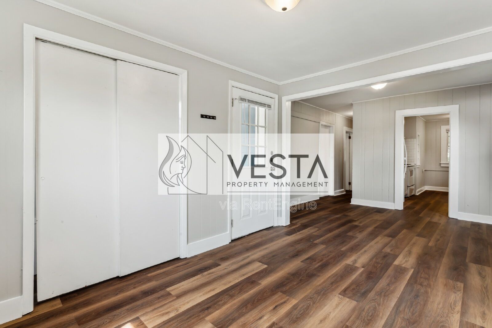 Studio Apartment - Walkable to Downtown and all of Merrimon property image