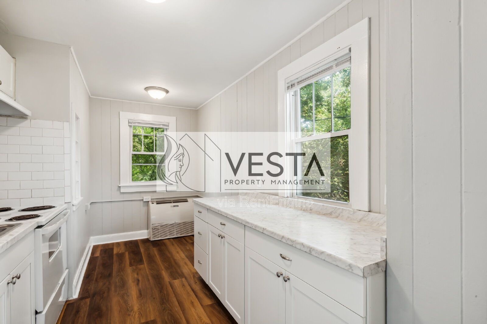 Studio Apartment - Walkable to Downtown and all of Merrimon property image
