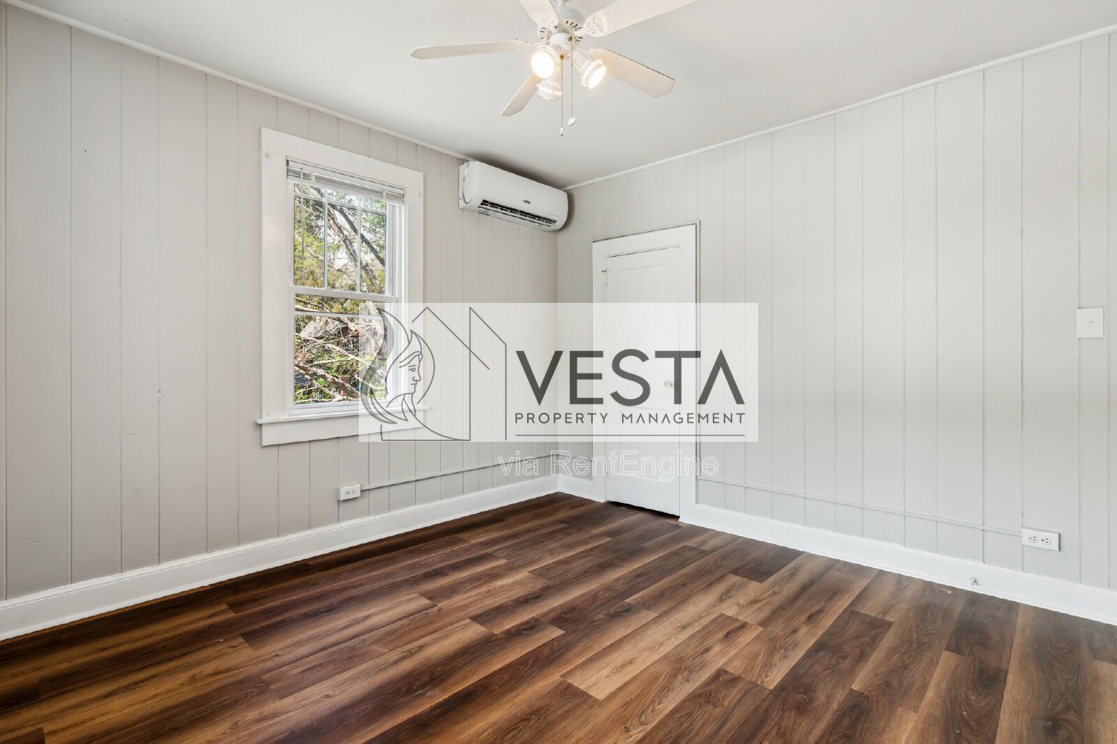 Studio Apartment - Walkable to Downtown and all of Merrimon property image