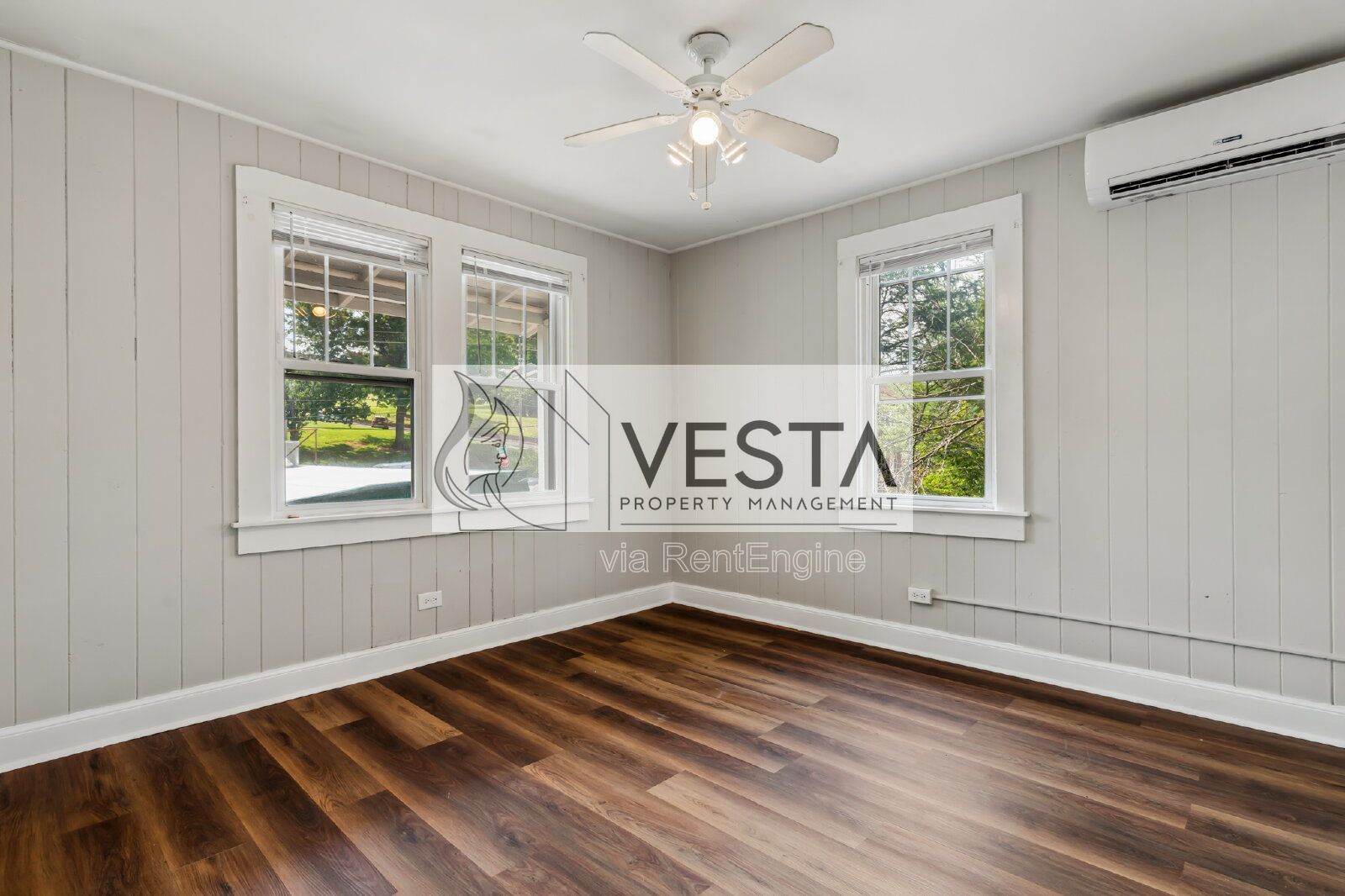 Studio Apartment - Walkable to Downtown and all of Merrimon property image
