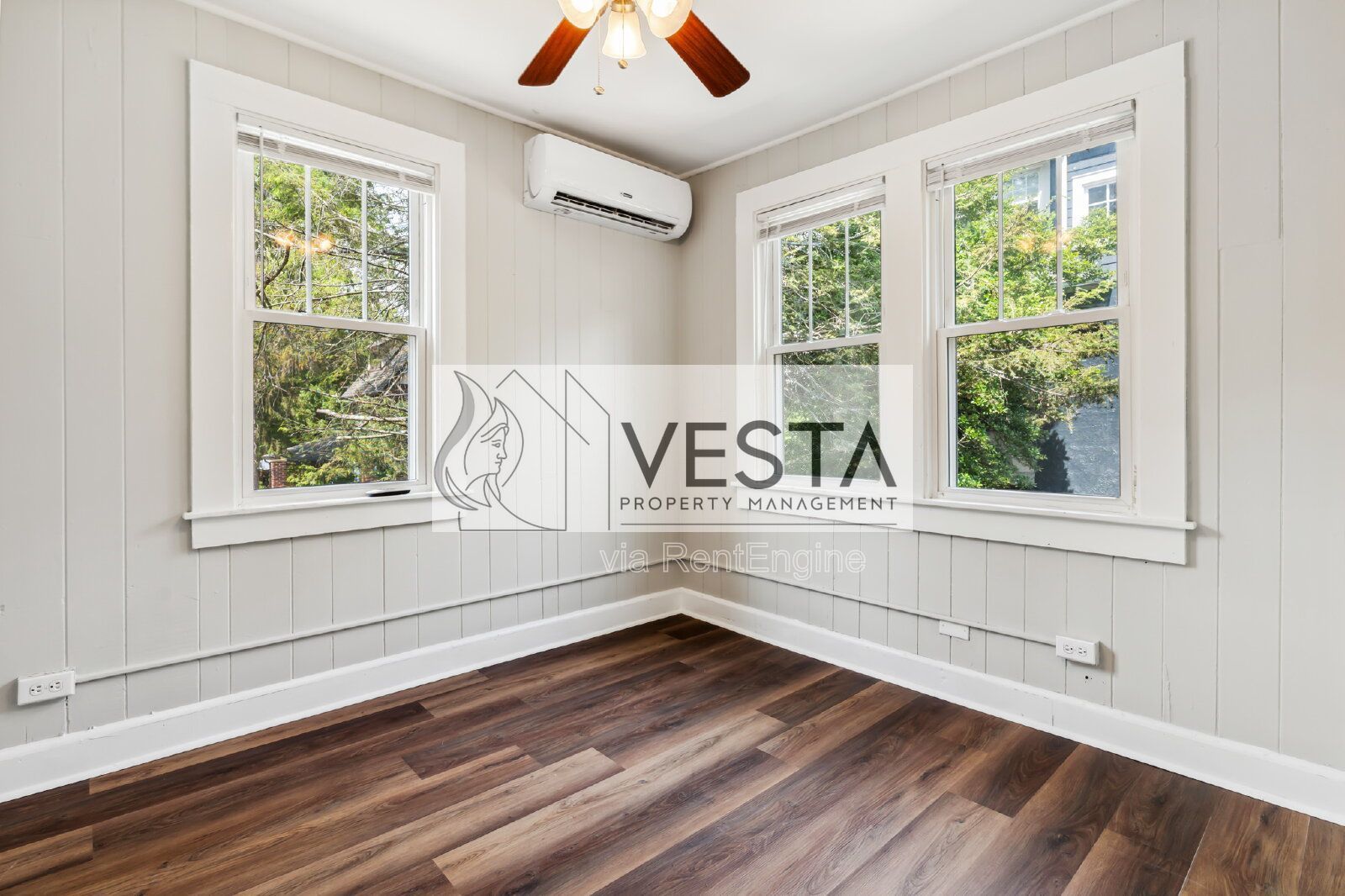 Studio Apartment - Walkable to Downtown and all of Merrimon property image