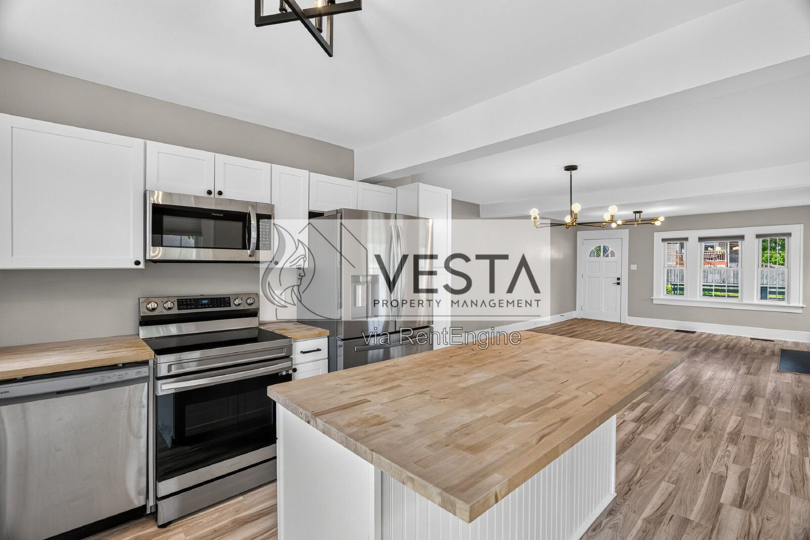 Charming 2BR/2BA Oakley Home with Heated Garage & Deck property image