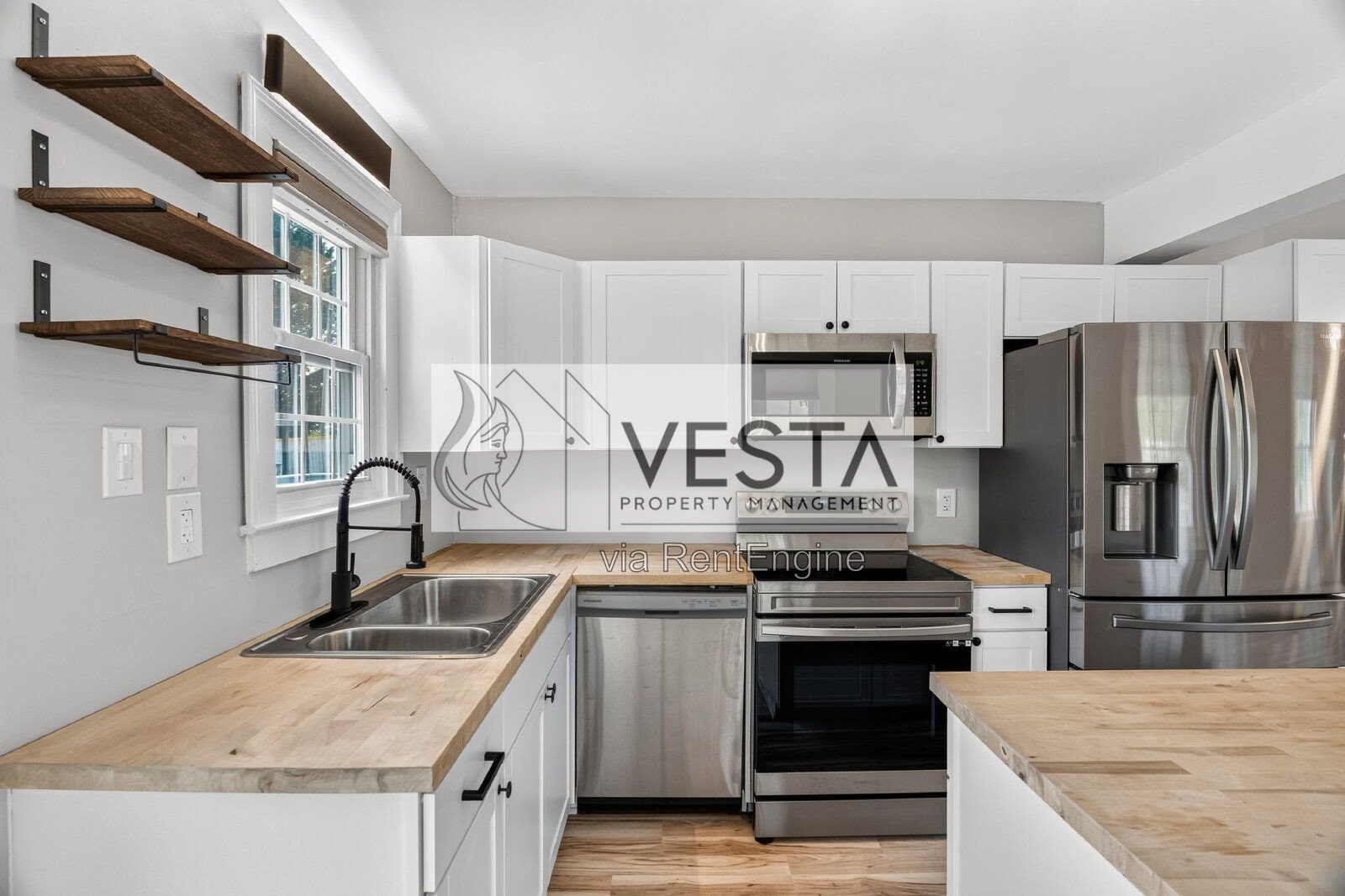 Charming 2BR/2BA Oakley Home with Heated Garage & Deck property image