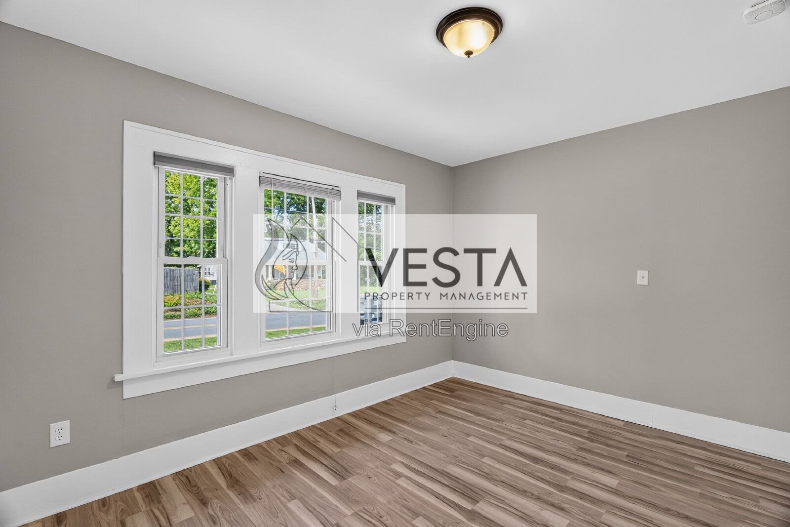 Charming 2BR/2BA Oakley Home with Heated Garage & Deck property image
