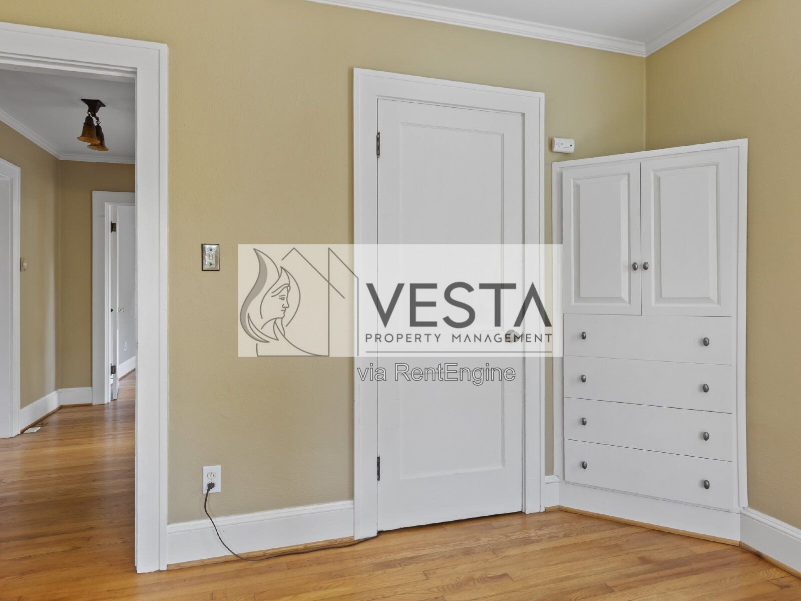 Charming 2-Bed Oasis in Asheville - Perfect Blend of Comfort and Convenience! property image