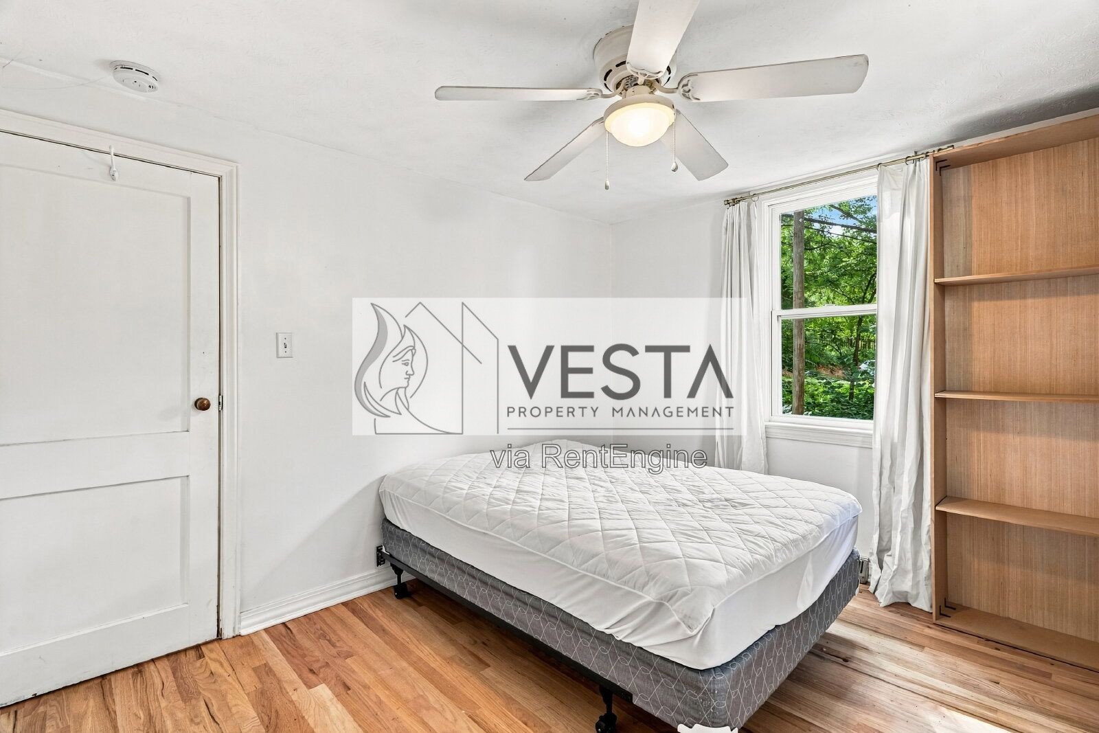 Charming 3-Bedroom with 2-Car Garage! Candler! property image