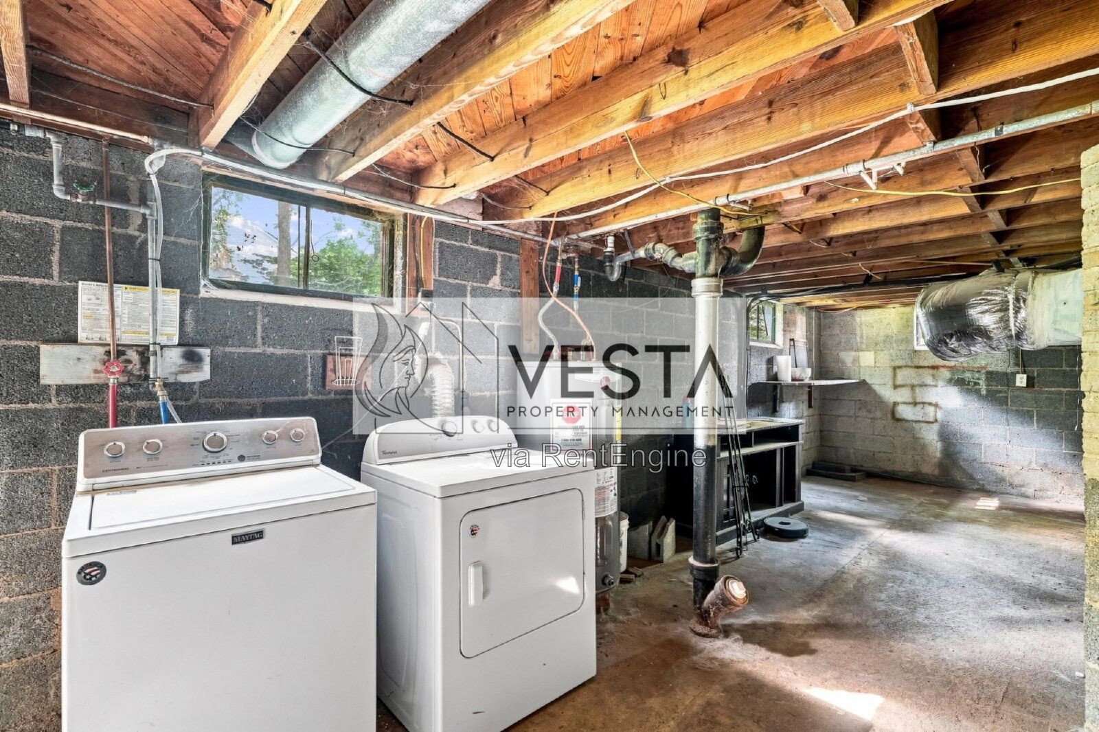 Charming 3-Bedroom with 2-Car Garage! Candler! property image