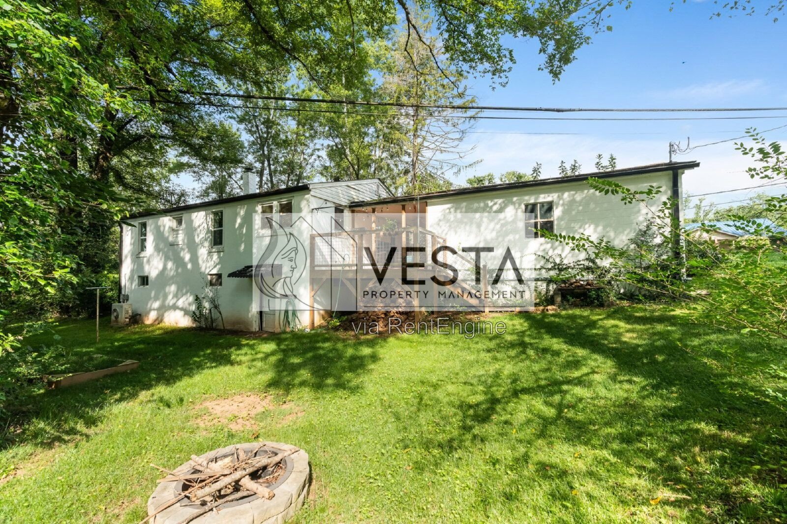 Charming 3-Bedroom with 2-Car Garage! Candler! property image