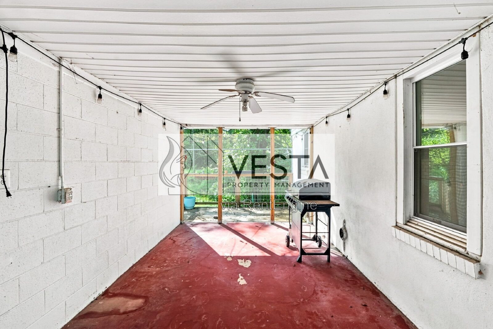 Charming 3-Bedroom with 2-Car Garage! Candler! property image