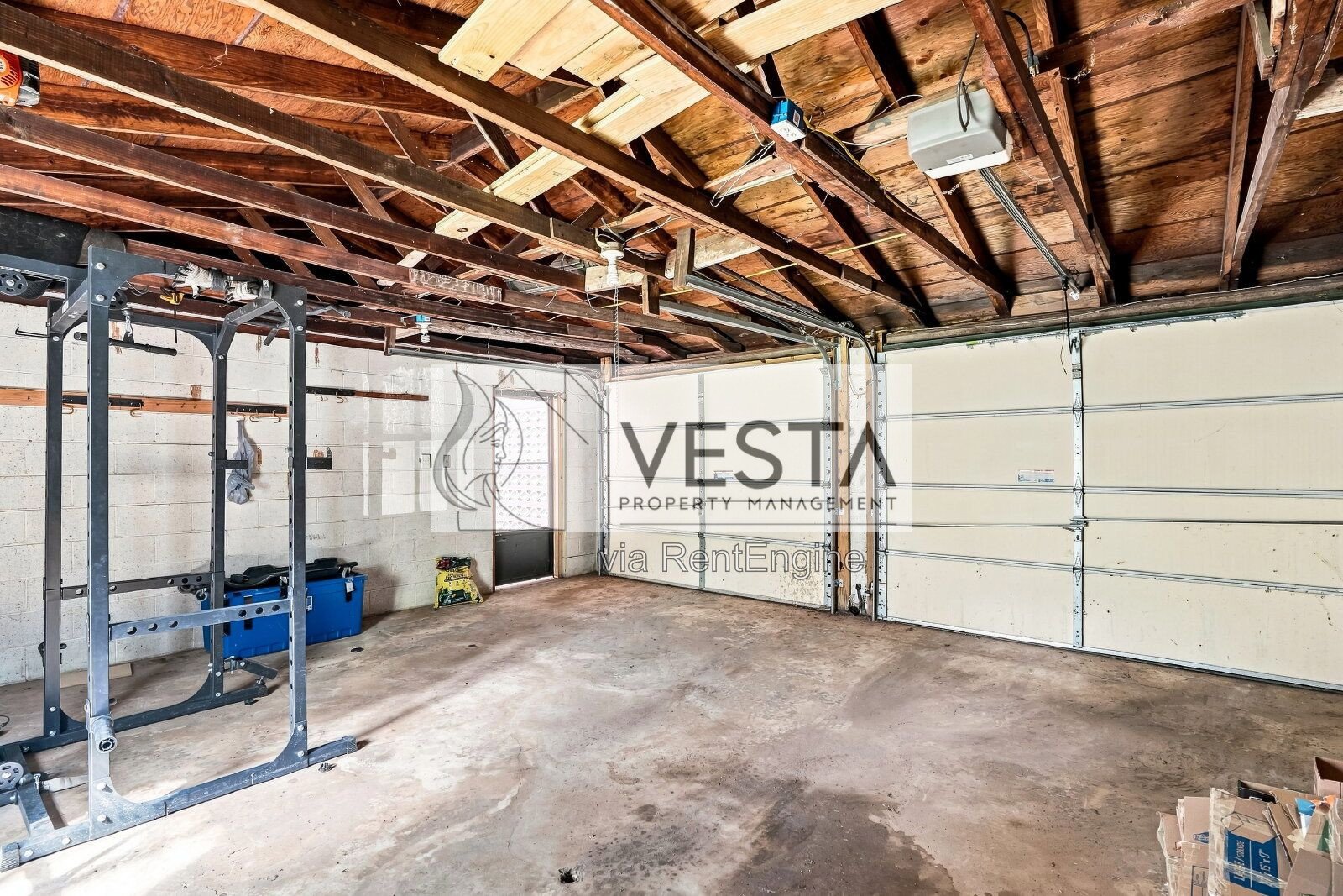 Charming 3-Bedroom with 2-Car Garage! Candler! property image