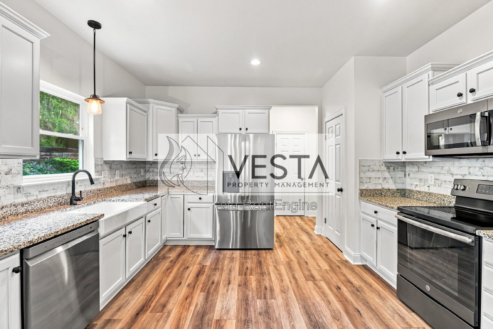 Embrace Comfort and Space: 4-Bedroom Haven at 21 Moss Pink Place, Asheville! property image