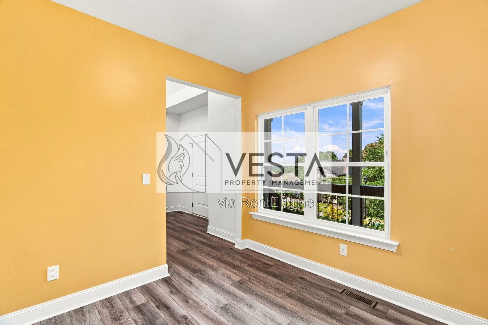 Embrace Comfort and Space: 4-Bedroom Haven at 21 Moss Pink Place, Asheville! property image