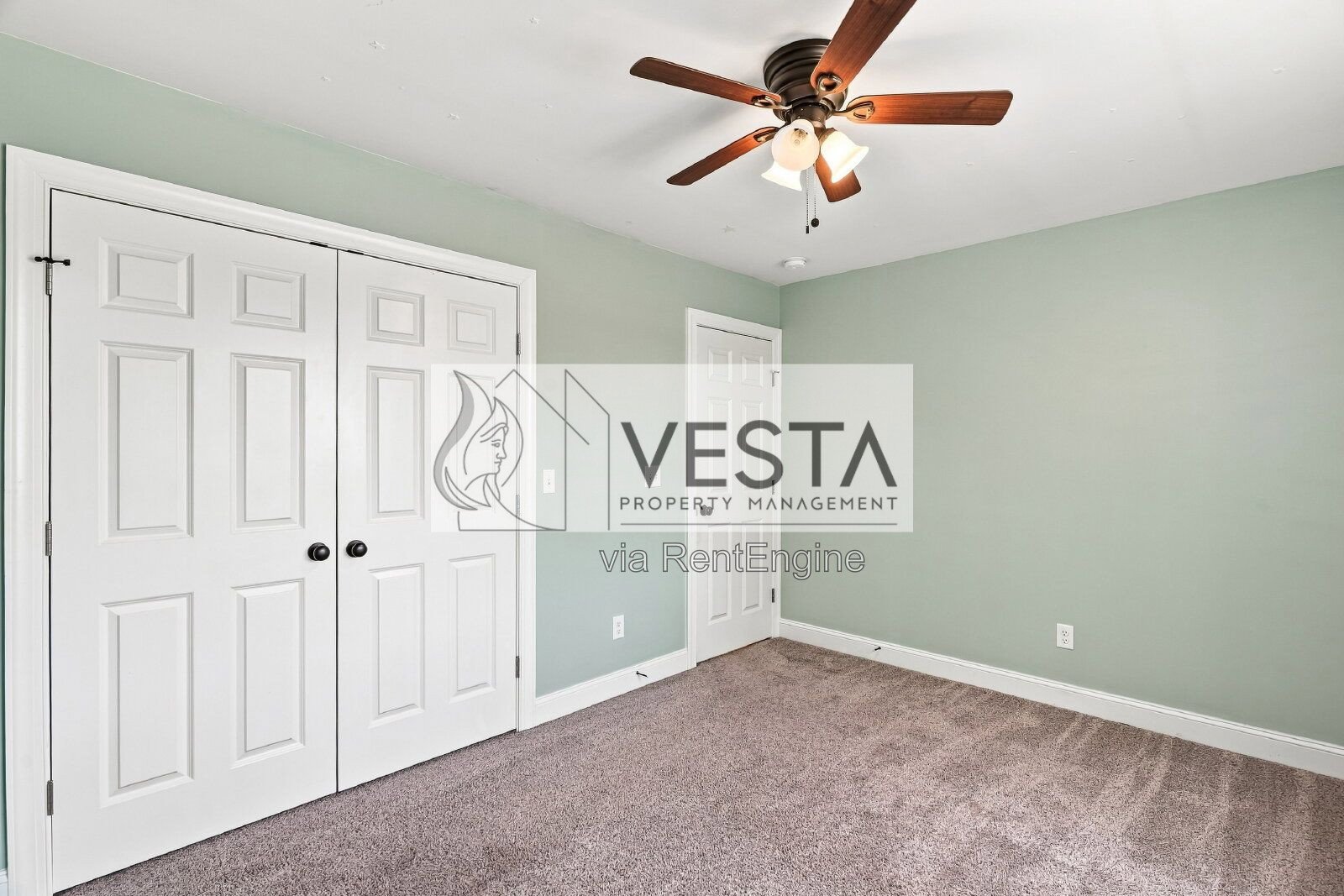 Embrace Comfort and Space: 4-Bedroom Haven at 21 Moss Pink Place, Asheville! property image