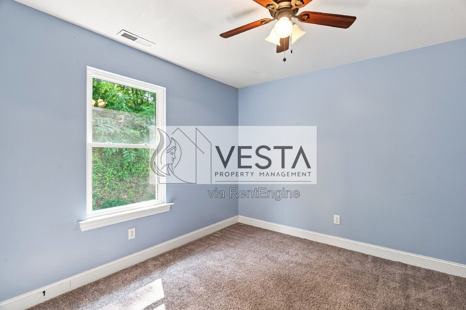Embrace Comfort and Space: 4-Bedroom Haven at 21 Moss Pink Place, Asheville! property image