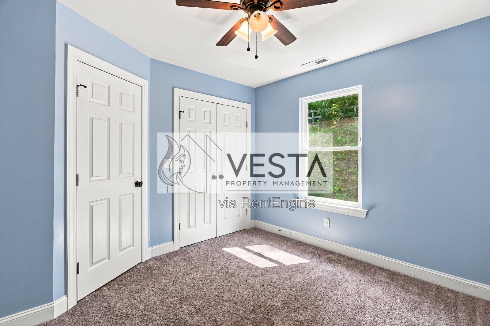 Embrace Comfort and Space: 4-Bedroom Haven at 21 Moss Pink Place, Asheville! property image