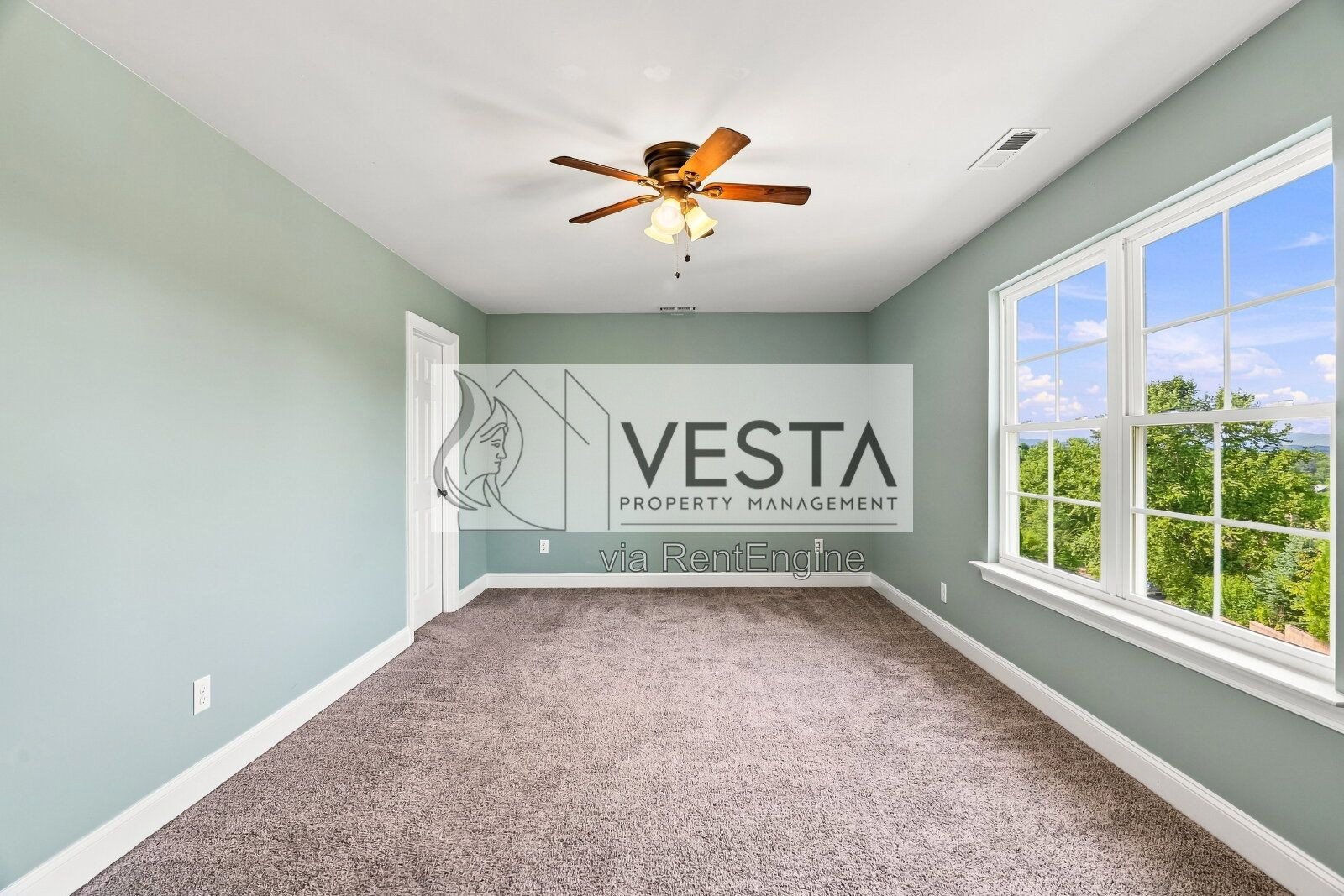 Embrace Comfort and Space: 4-Bedroom Haven at 21 Moss Pink Place, Asheville! property image