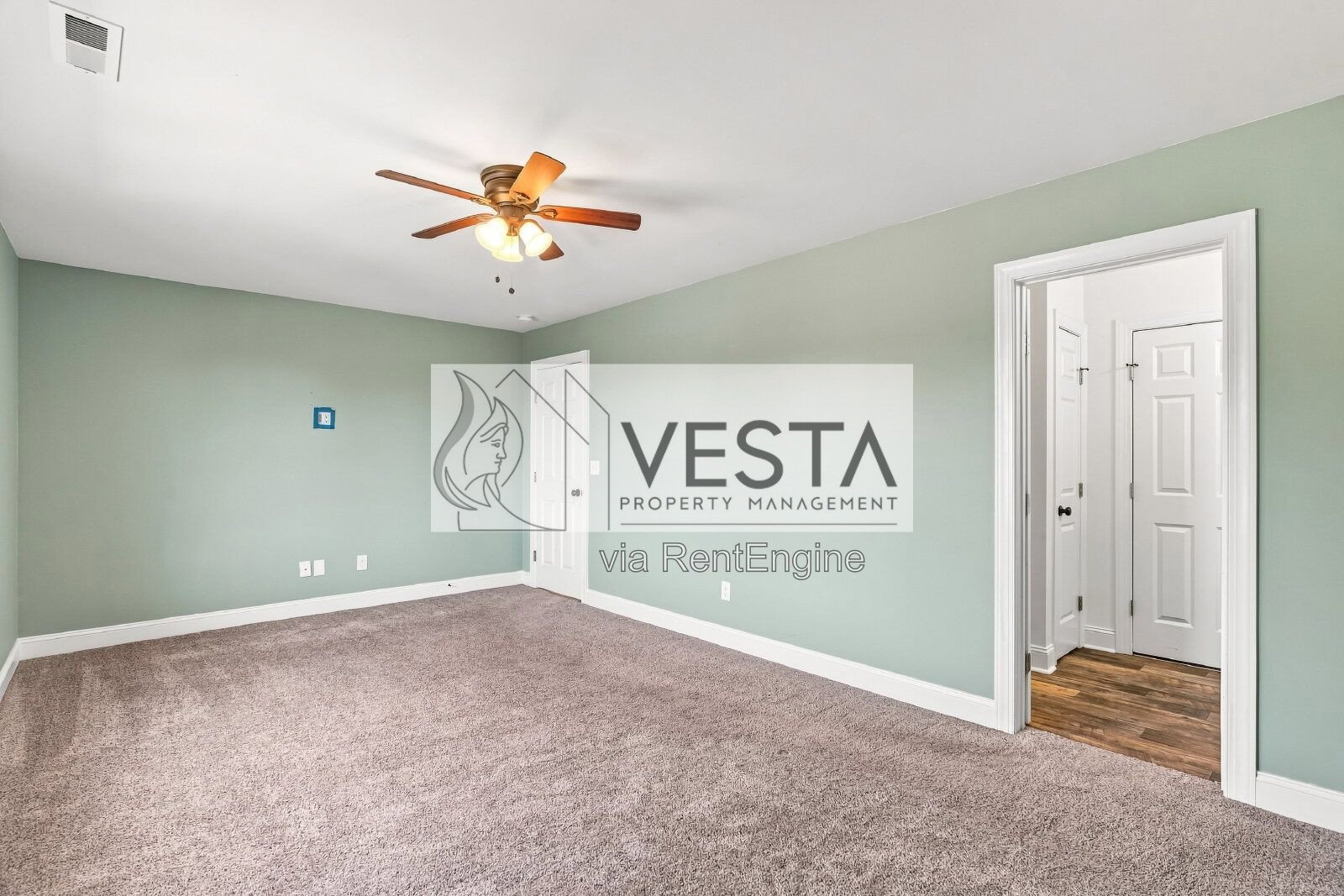 Embrace Comfort and Space: 4-Bedroom Haven at 21 Moss Pink Place, Asheville! property image
