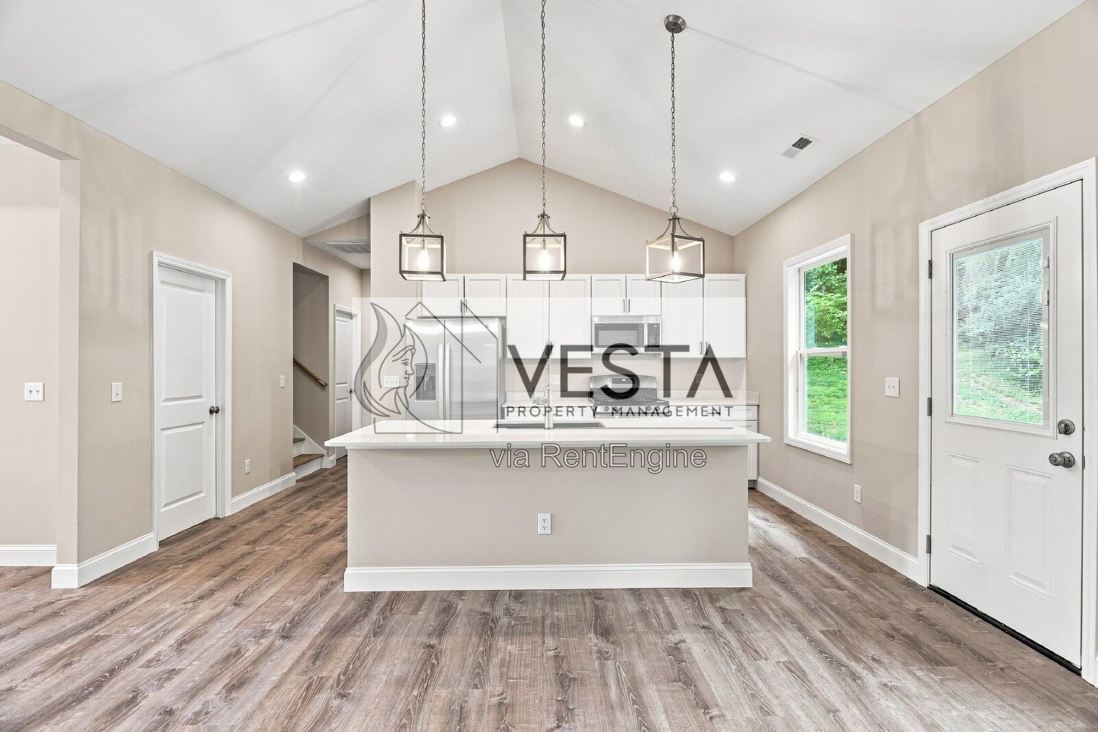 Charming 3-Bedroom Home in Asheville with 2 Full Baths and Spacious 2028 Sq Ft Layout! property image