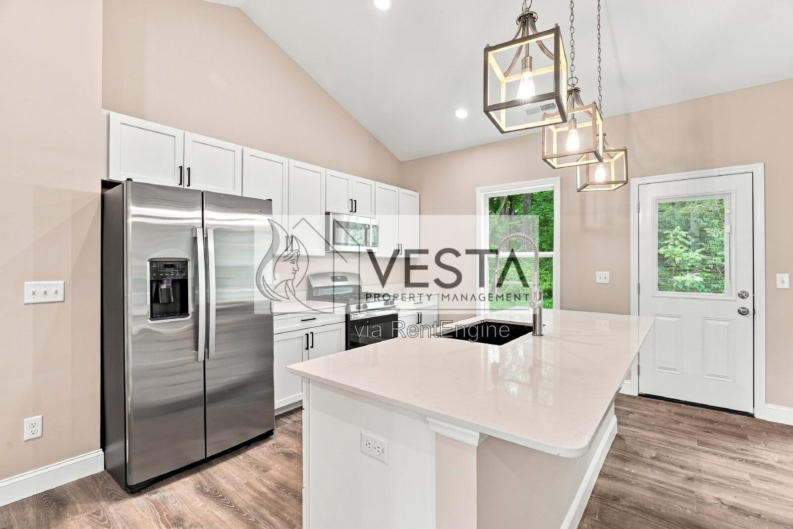 Charming 3-Bedroom Home in Asheville with 2 Full Baths and Spacious 2028 Sq Ft Layout! property image