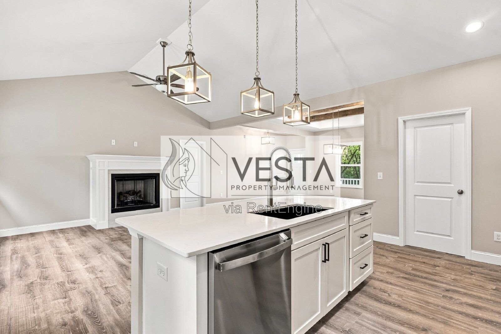 Charming 3-Bedroom Home in Asheville with 2 Full Baths and Spacious 2028 Sq Ft Layout! property image