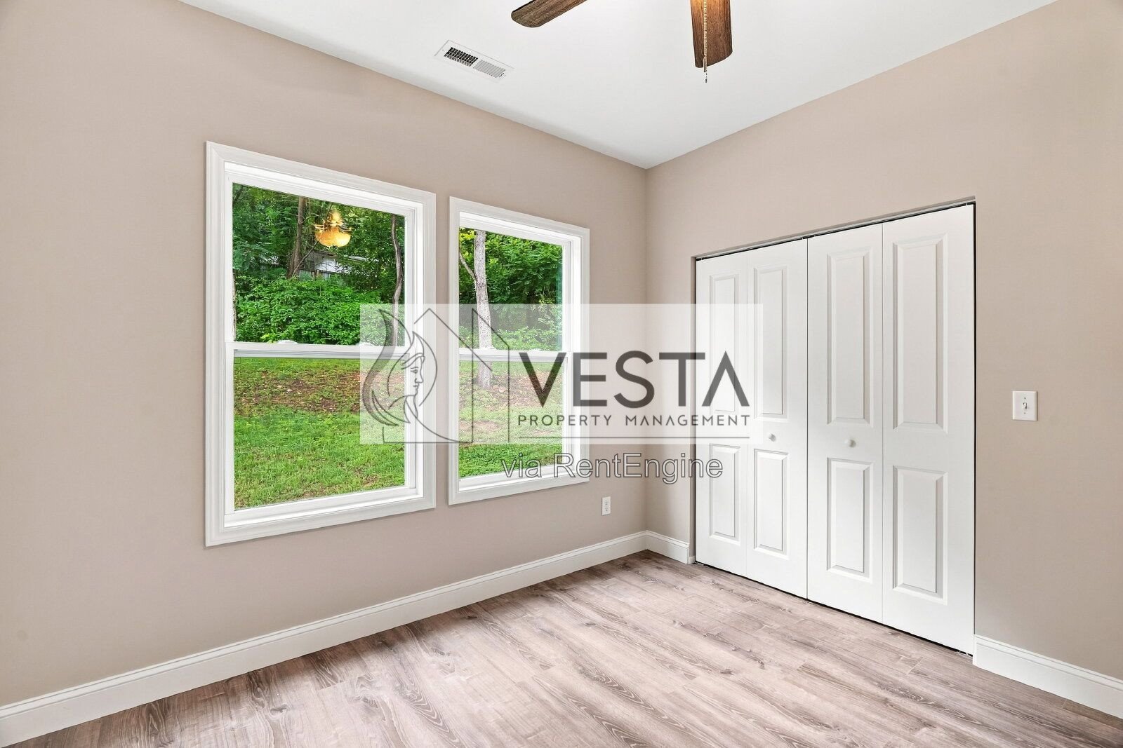 Charming 3-Bedroom Home in Asheville with 2 Full Baths and Spacious 2028 Sq Ft Layout! property image