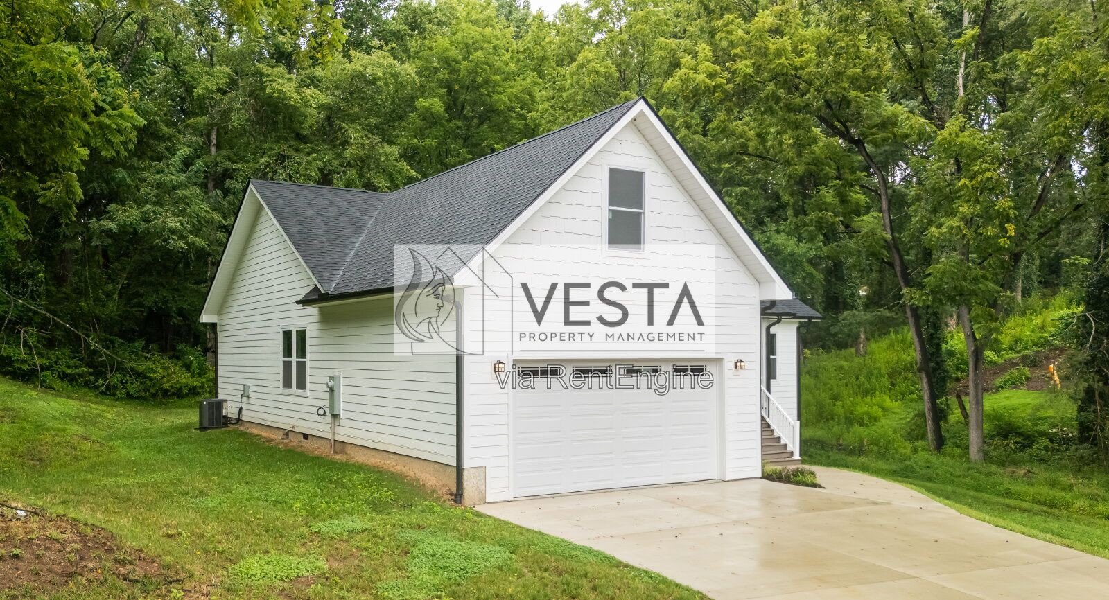 Charming 3-Bedroom Home in Asheville with 2 Full Baths and Spacious 2028 Sq Ft Layout! property image