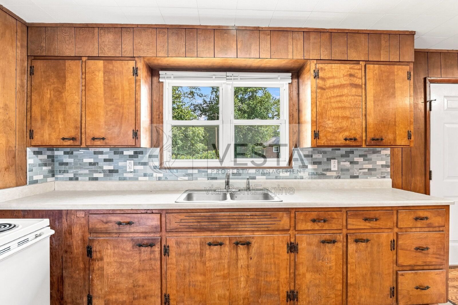 Updated 2BR/1BA Home in Waynesville w/ Carport & Hardwood Floor property image