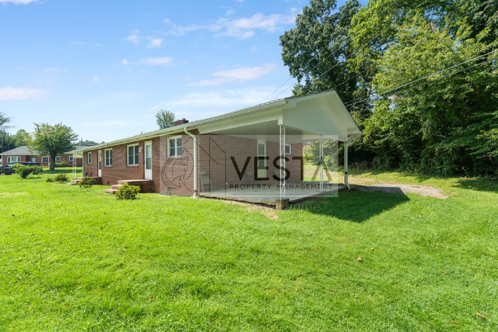 Updated 2BR/1BA Home in Waynesville w/ Carport & Hardwood Floor property image