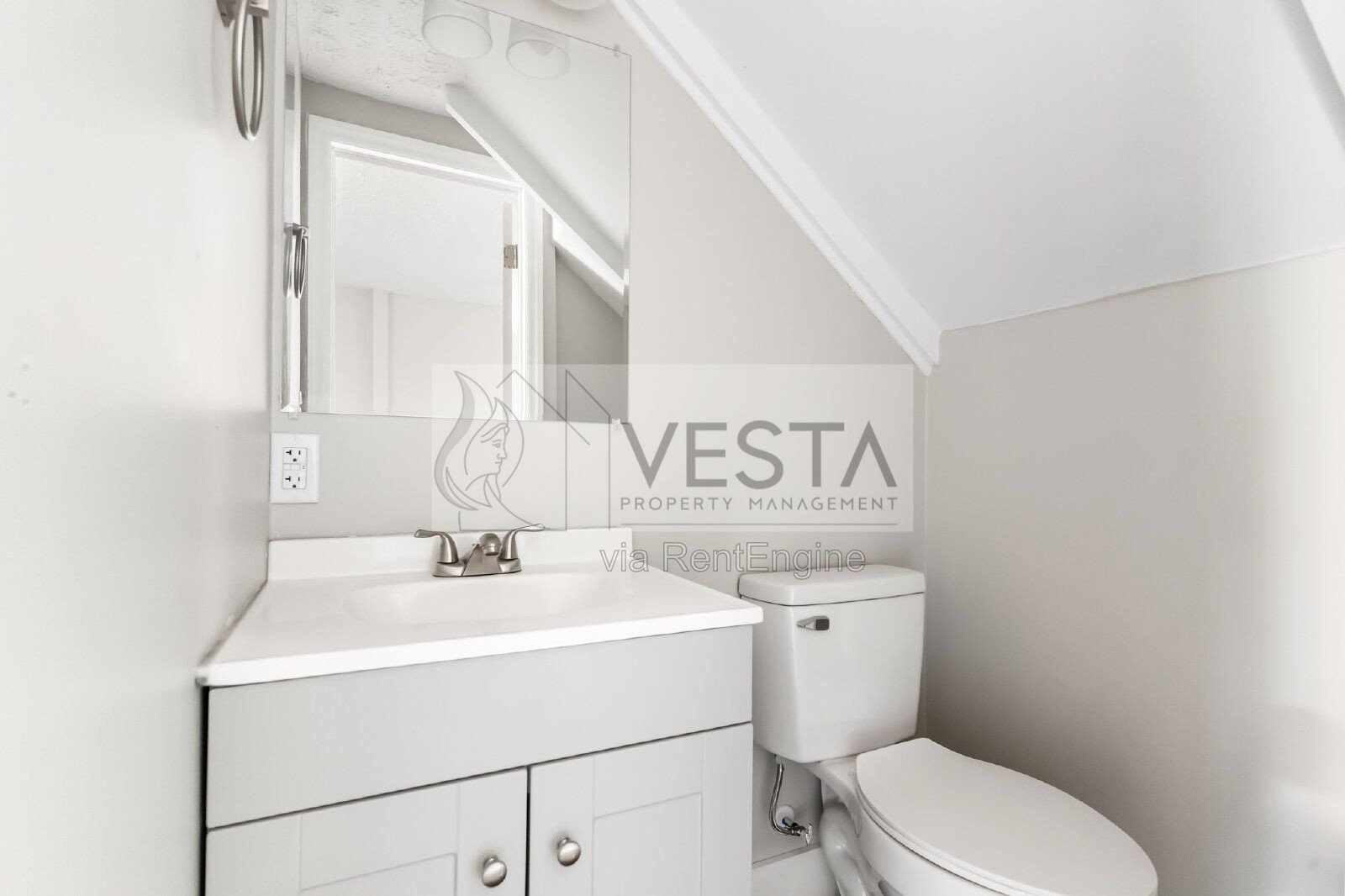 Renovated 2BR Townhome Apartment in Marion | Walk to Downtown | Heat Pump & A/C property image