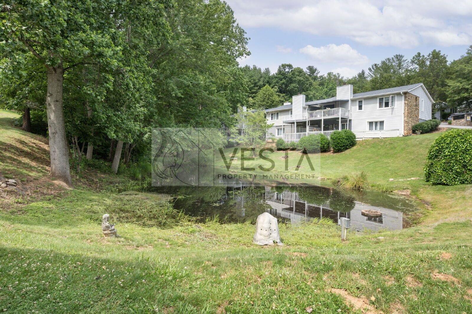 3BR/3BA Condo in South Asheville – Finished Basement & Pool Access property image