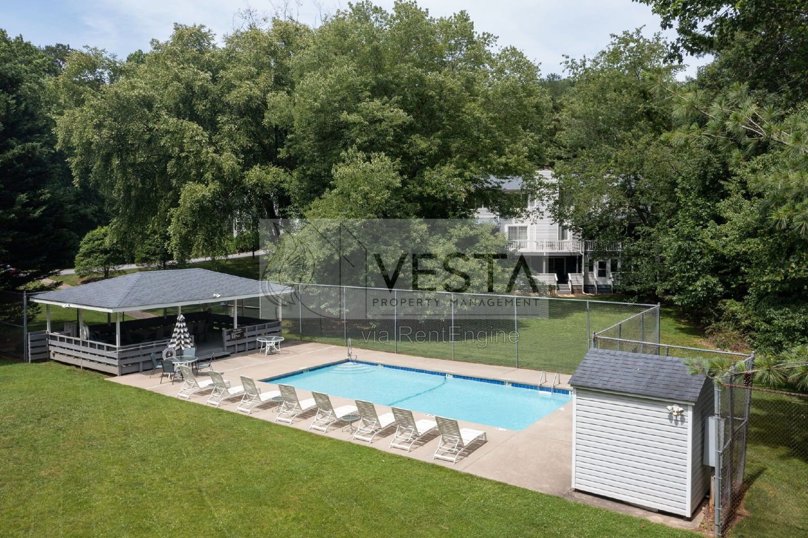 3BR/3BA Condo in South Asheville – Finished Basement & Pool Access property image