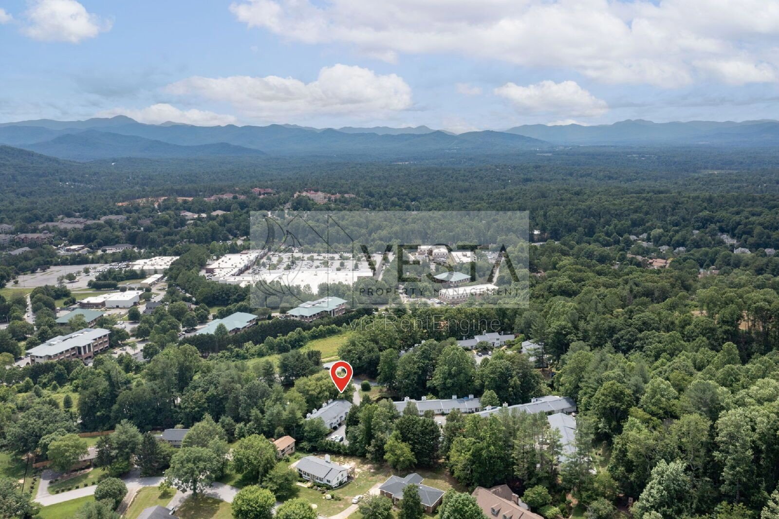 3BR/3BA Condo in South Asheville – Finished Basement & Pool Access property image
