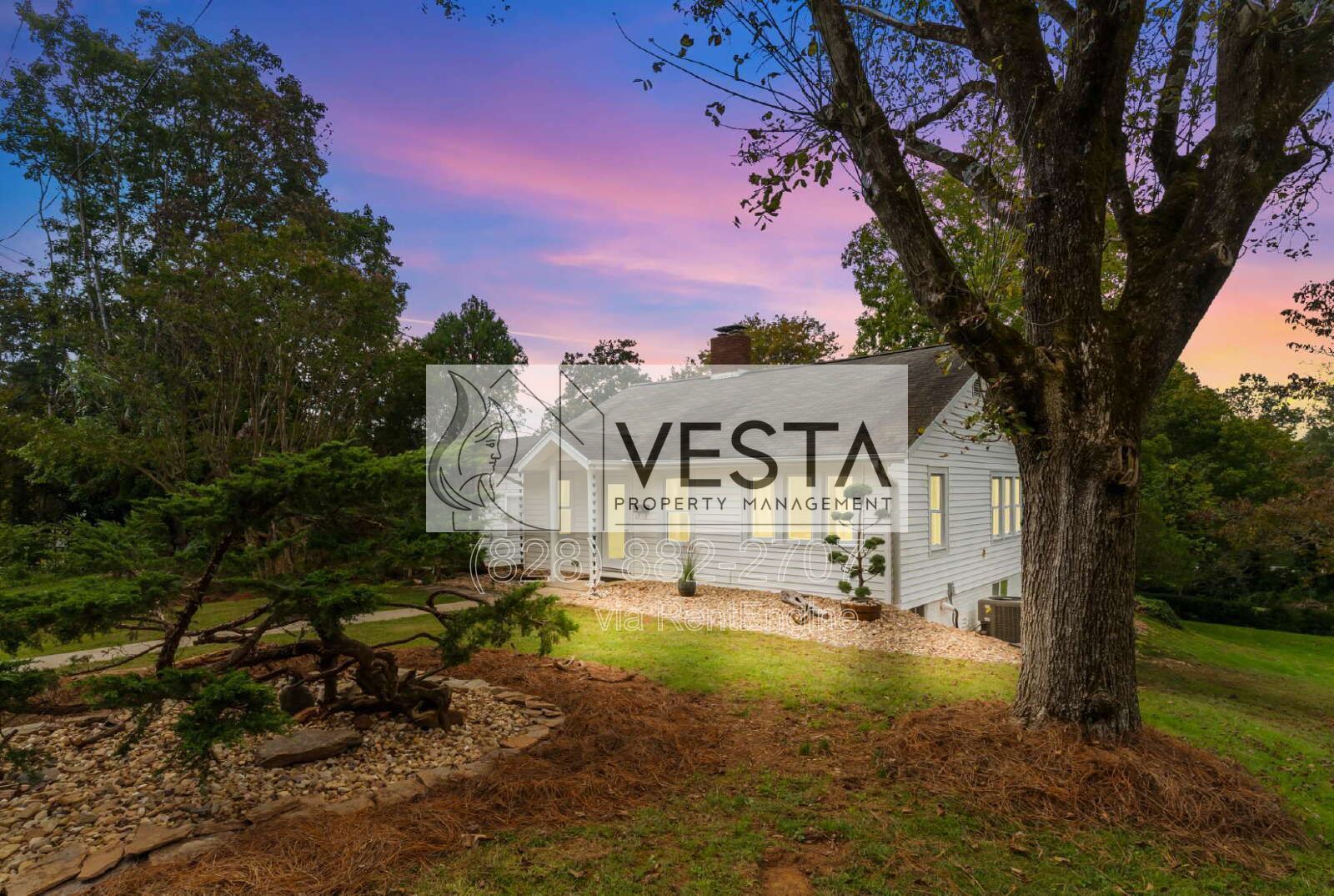 Spacious 3BR West Asheville – Garage + All Utilities Included property image