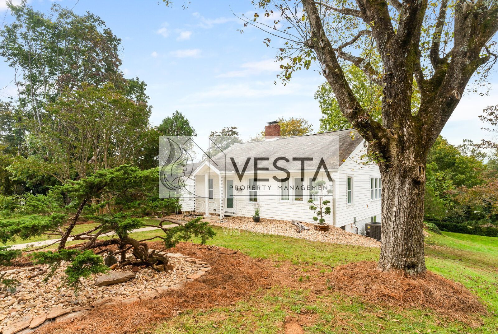 Spacious 3BR West Asheville – Garage + All Utilities Included property image
