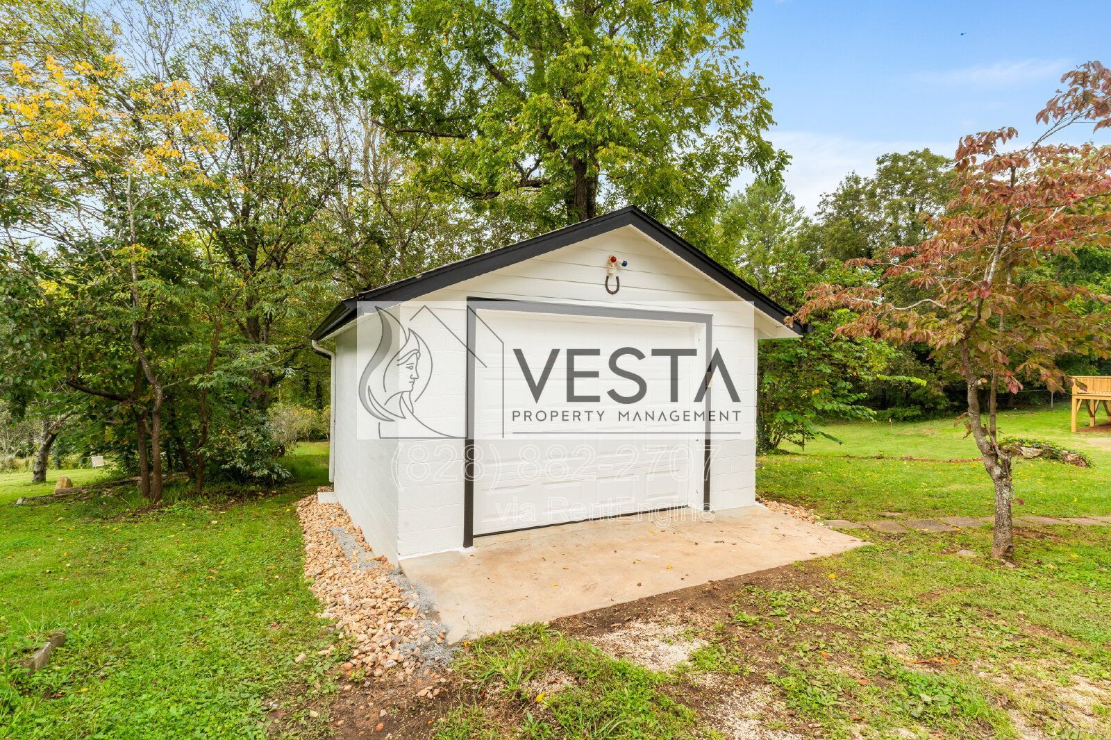 Spacious 3BR West Asheville – Garage + All Utilities Included property image