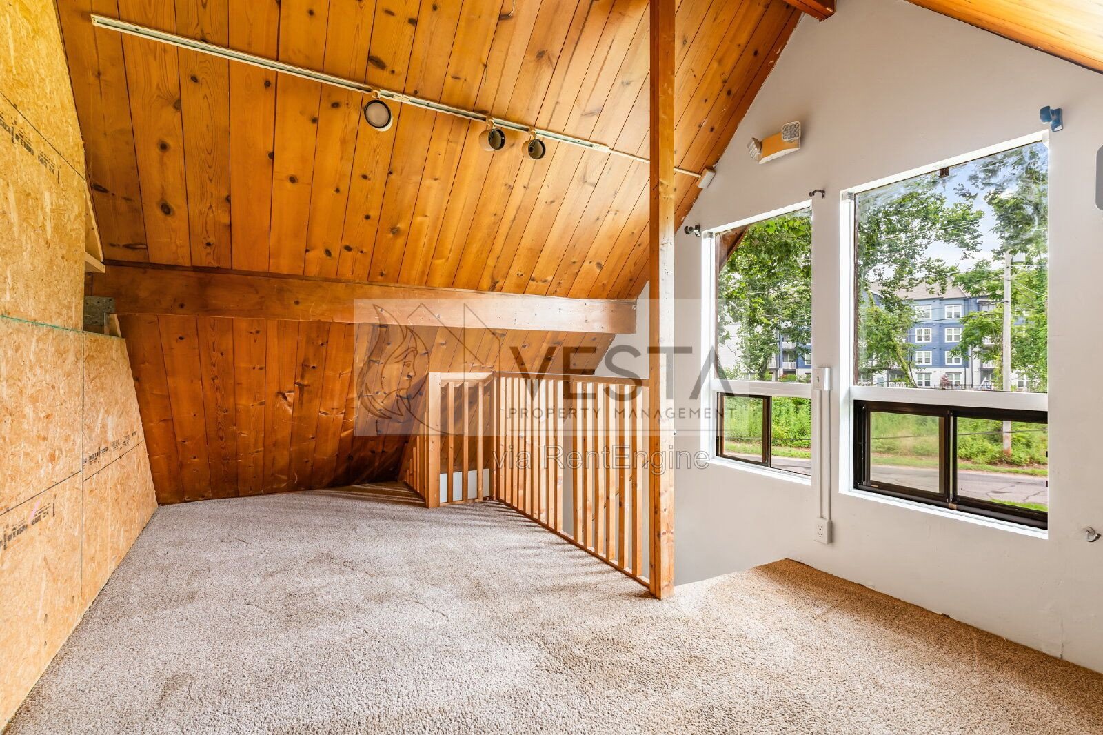 Versatile 754 Sq Ft Live/Work Space in Busy Waynesville Plaza property image
