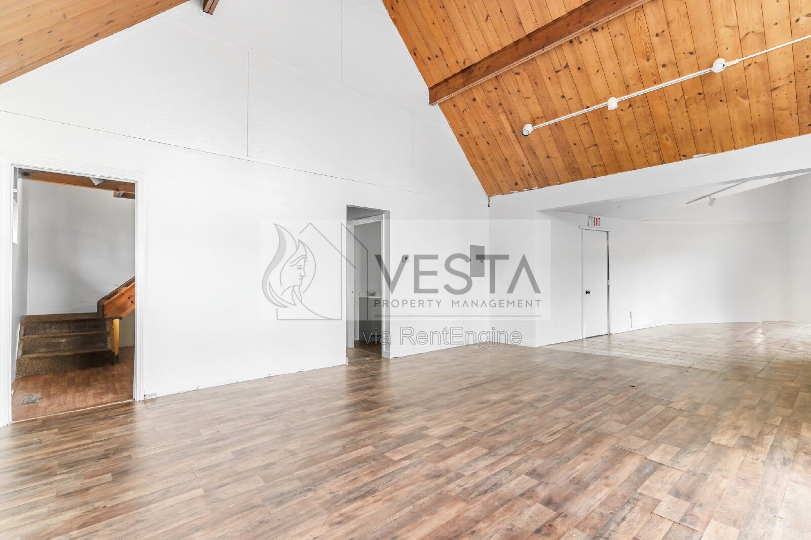 Versatile 754 Sq Ft Live/Work Space in Busy Waynesville Plaza property image