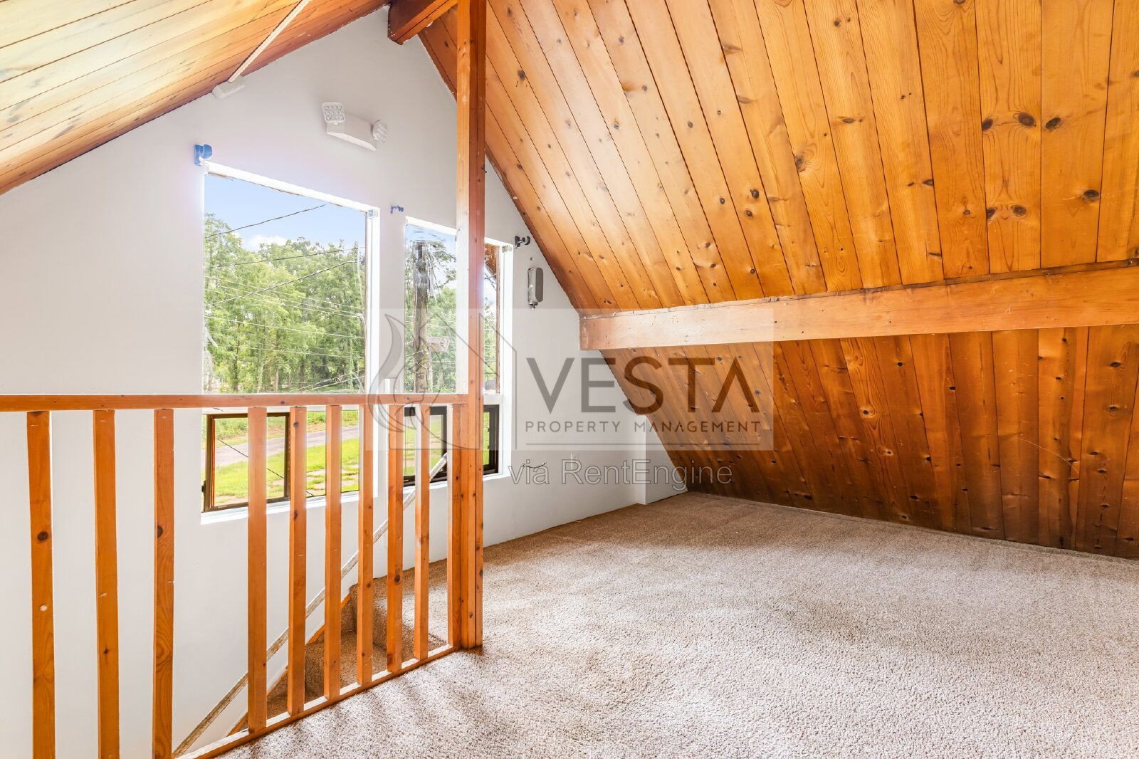 Versatile 754 Sq Ft Live/Work Space in Busy Waynesville Plaza property image
