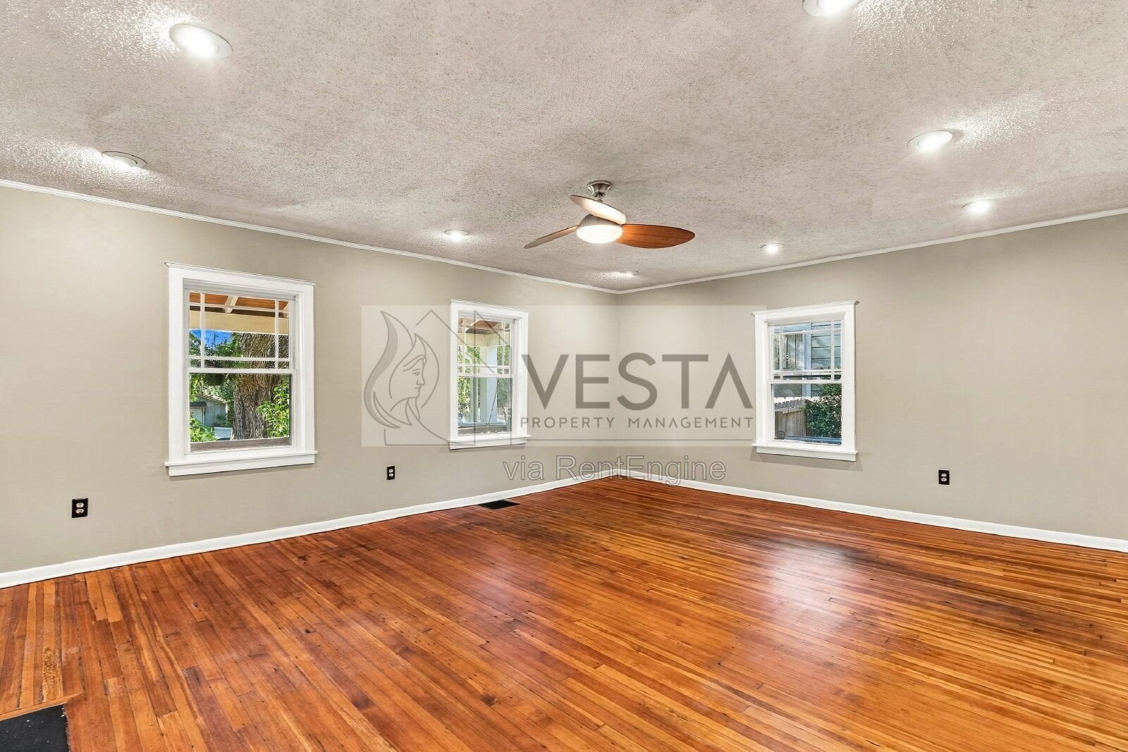 Charming 3BR/1.5BA Downtown Asheville Home with Fenced Yard & Screened Porch property image