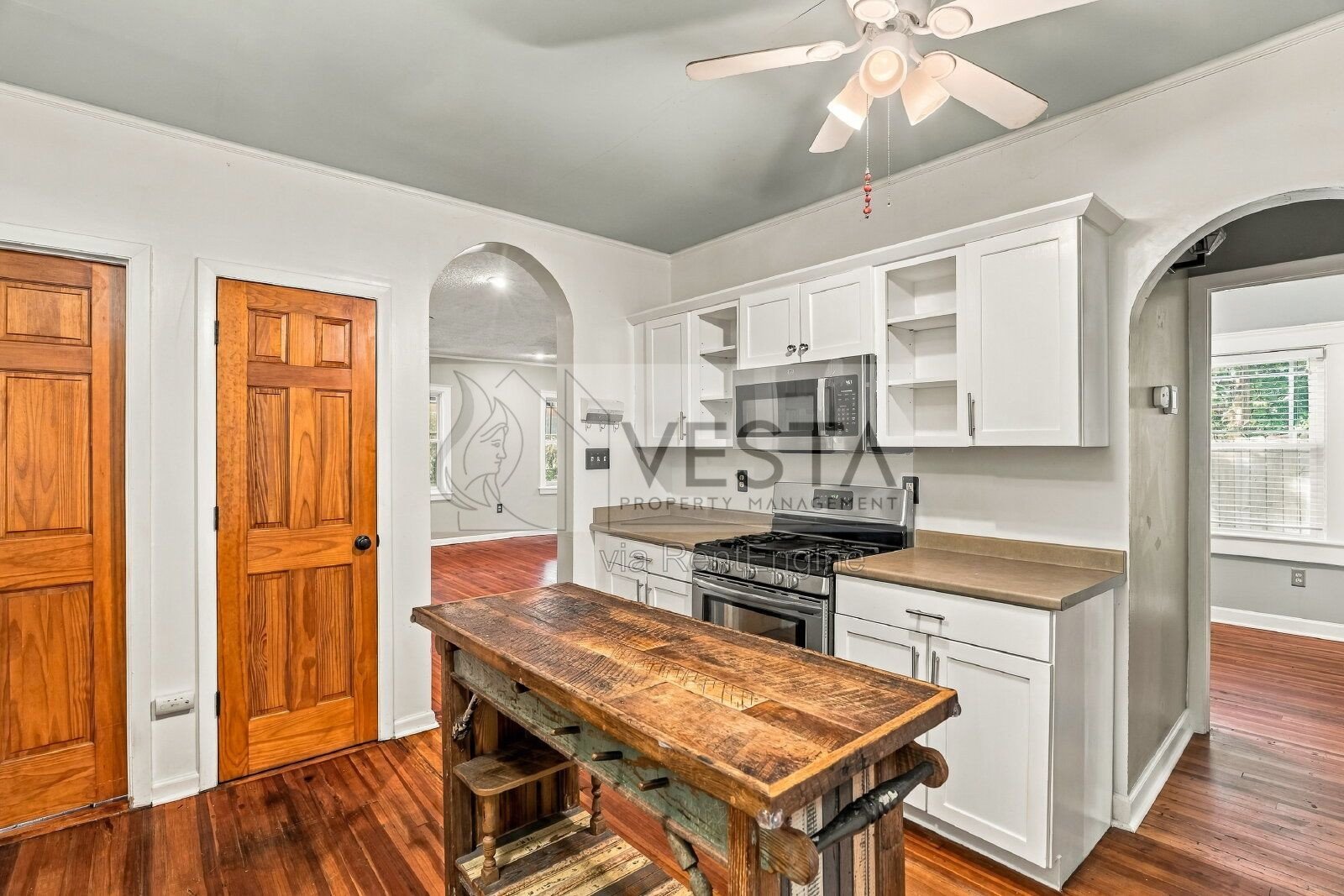 Charming 3BR/1.5BA Downtown Asheville Home with Fenced Yard & Screened Porch property image