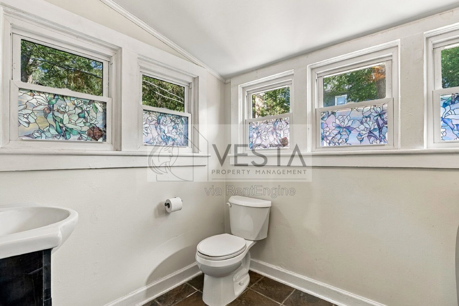 Charming 3BR/1.5BA Downtown Asheville Home with Fenced Yard & Screened Porch property image